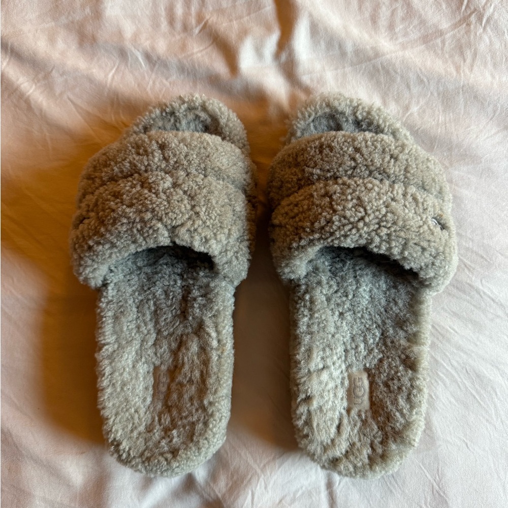 UGG Fluffy Gray Slippers